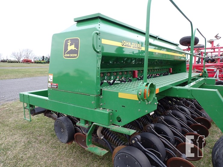 john-deere-1560-image-11