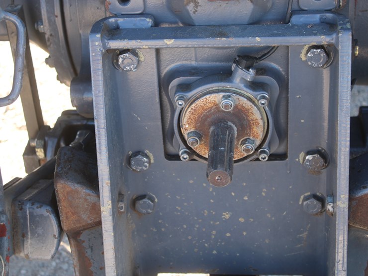 new-holland-tm125-image-35