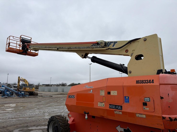 jlg-800s-image-21