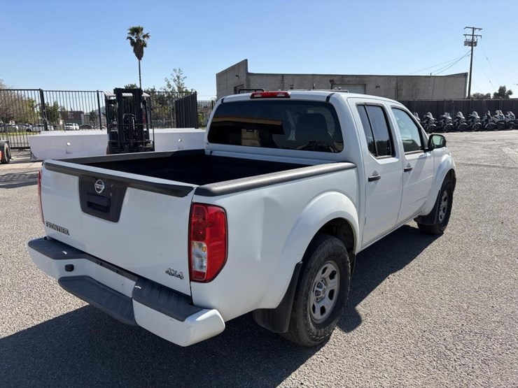 2018-nissan-frontier-image-3