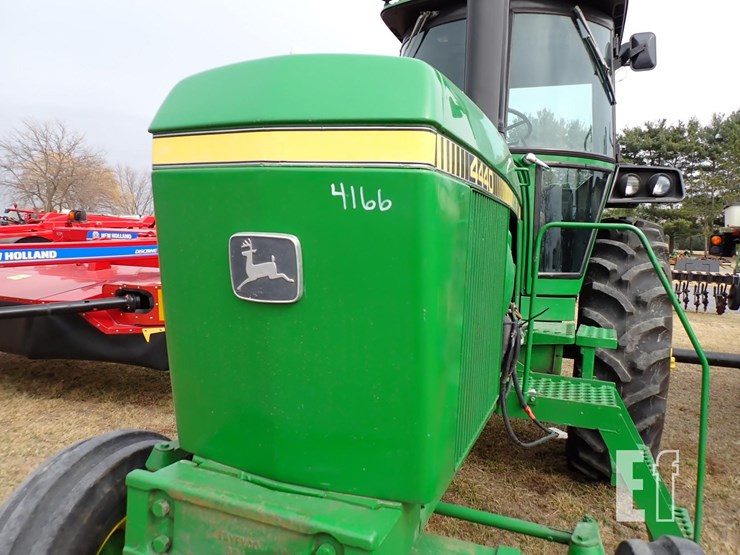 john-deere-4440-image-20