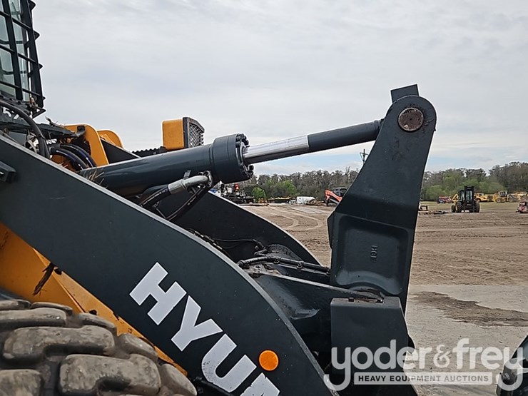 2022-hyundai-hl955a-image-12