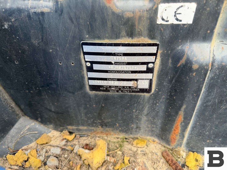 new-holland-tn75vas-tractor---parts-image-17