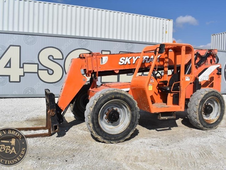 2015-sky-trak-8042-image-5