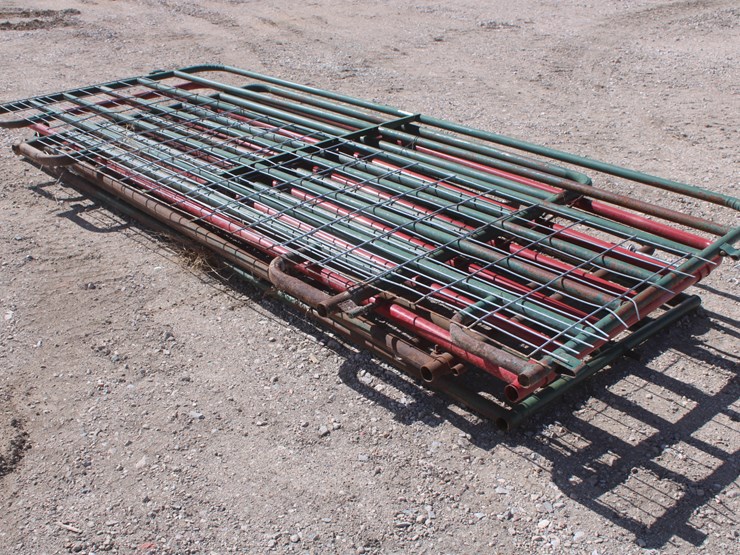 #2096-•-assortment-of-gates-image-3