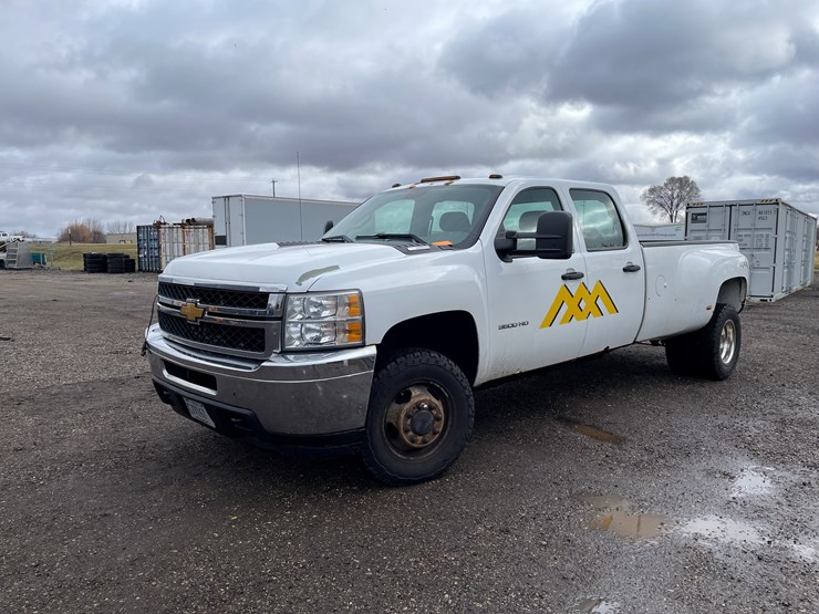 2012-chevrolet-3500-image-1
