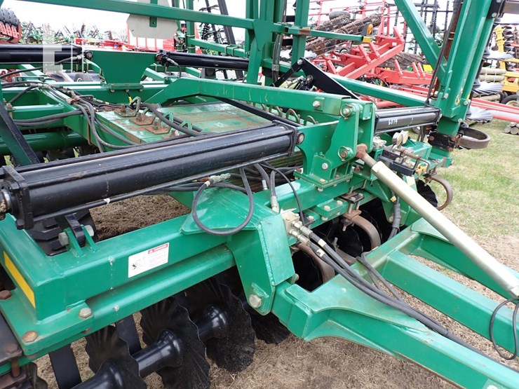 great-plains-4000tt-image-15