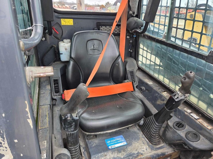 2017-deere-316gr-image-6