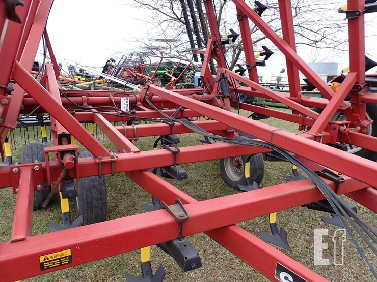 case-ih-4300-image-4