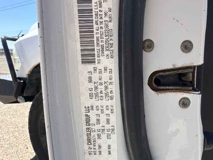 2012-dodge-2500-image-14