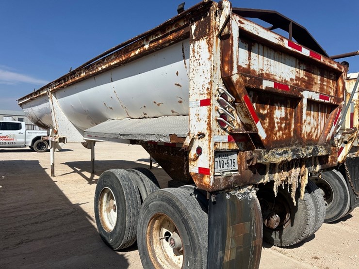 2014-axle-end-dump-image-9