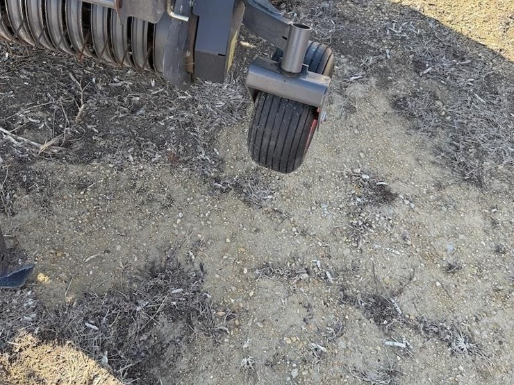 2016-claas-variant-360rc-image-8