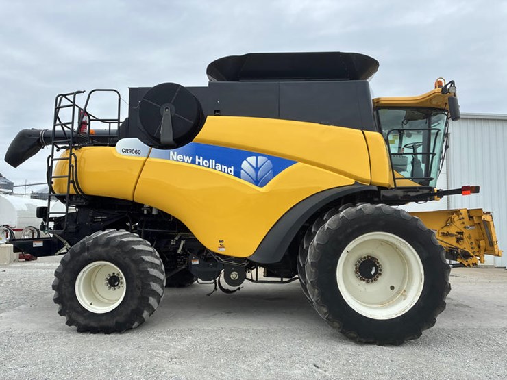 2009-new-holland-cr9060-image-4