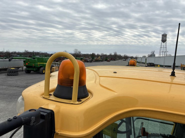 2009-new-holland-cr9060-image-89