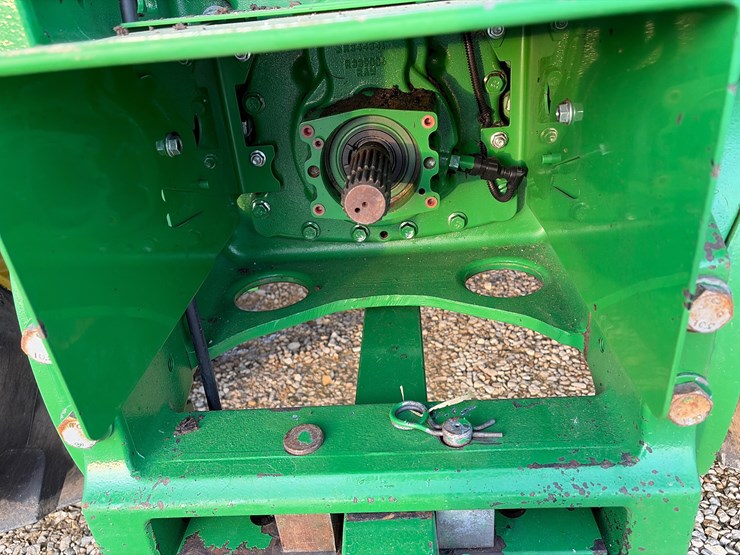 2018-john-deere-8245r-image-13