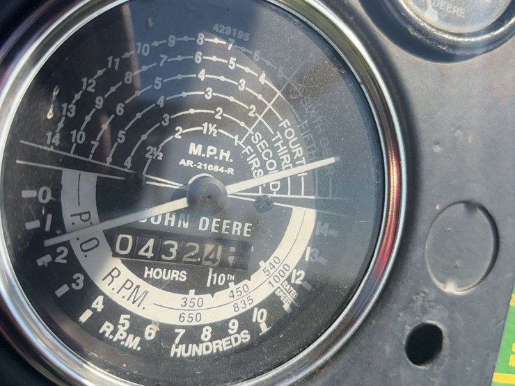 1958-john-deere-720-image-18