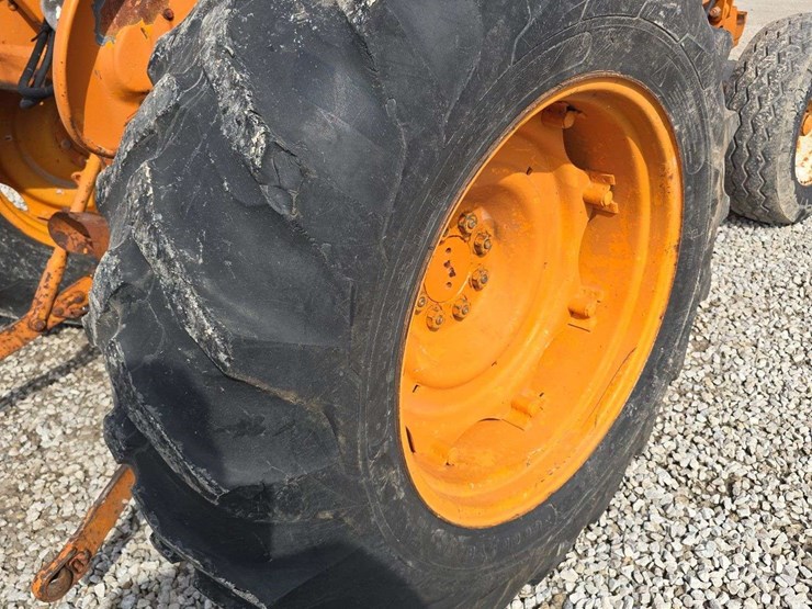 1984-ford-540-image-18