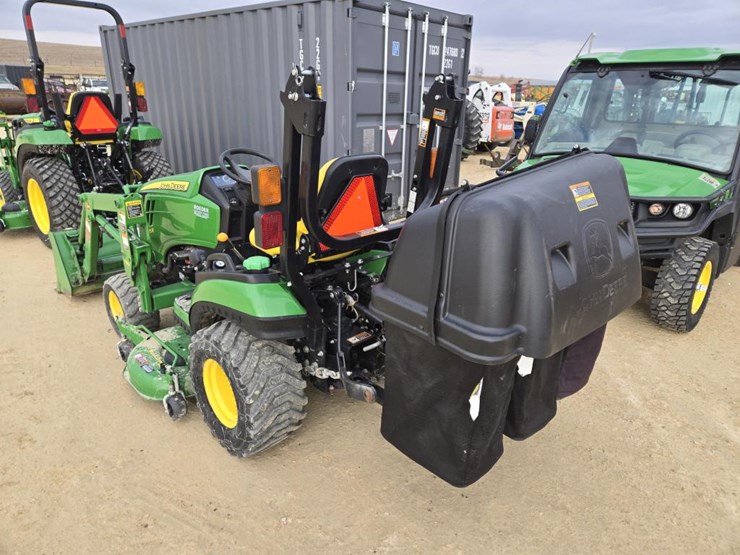 john-deere-1025r-image-9