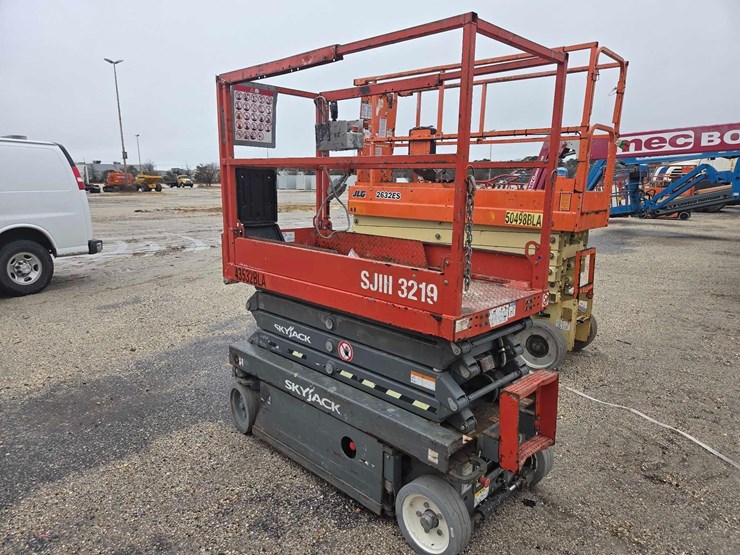 2017-skyjack-sjiii3219-image-4