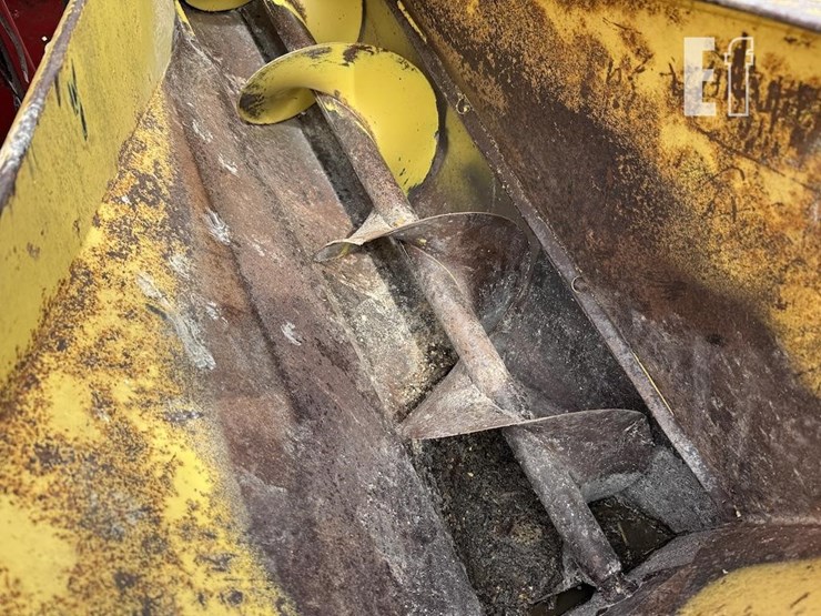 new-holland-355-image-6