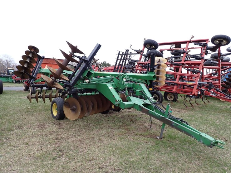 john-deere-630-image-2