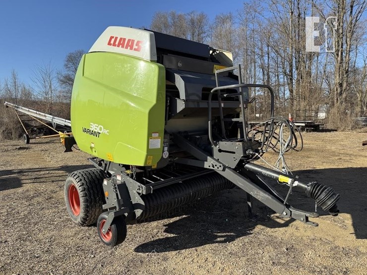 2016-claas-variant-360rc-image-1