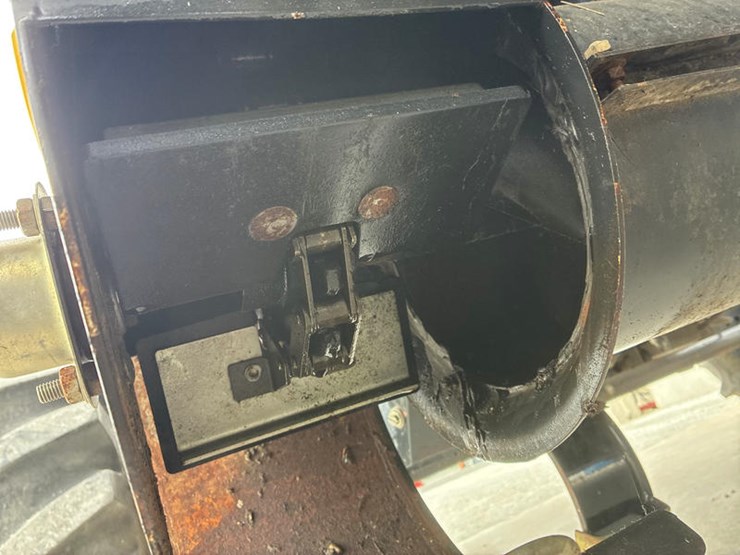 2009-new-holland-cr9060-image-75