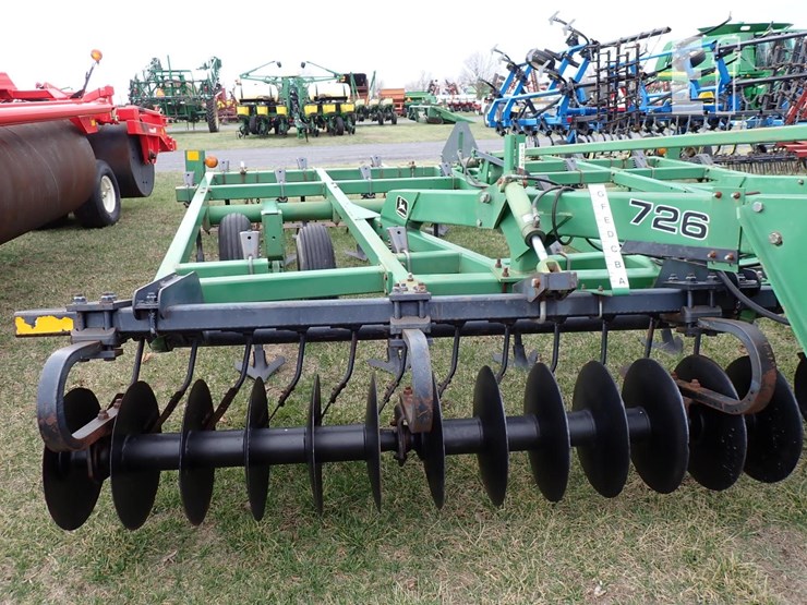 john-deere-726-image-3