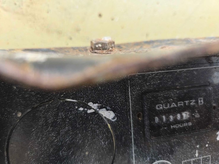 2017-jlg-1932r-image-6