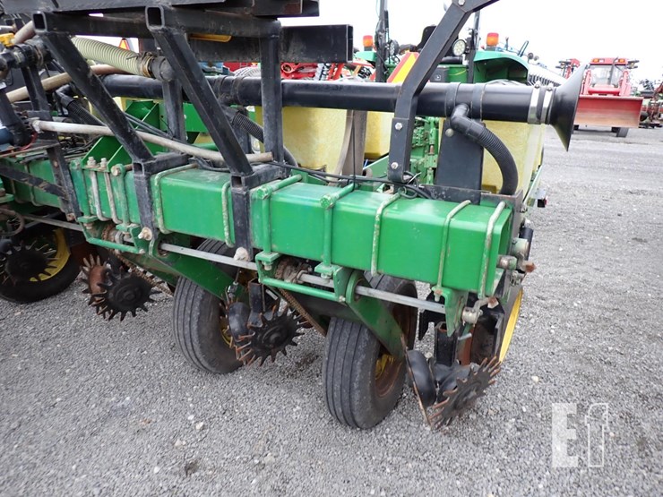john-deere-7200-image-7
