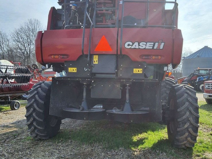 2014-case-ih-5130-image-38