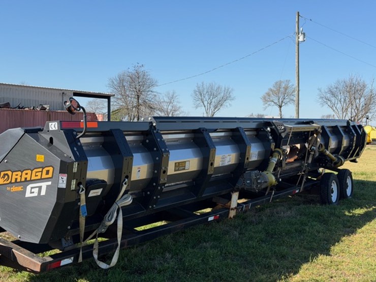 #2641-•-2025-drago-12-40-12-row-corn-header-image-2