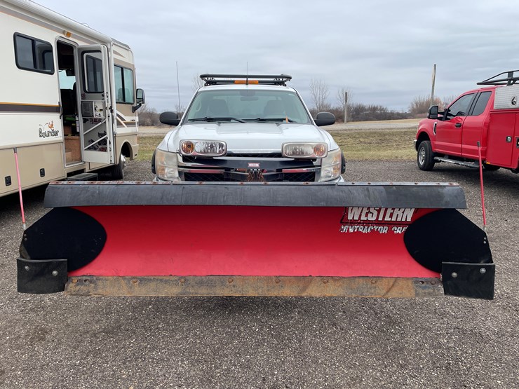 2012-chevrolet-2500hd-image-2