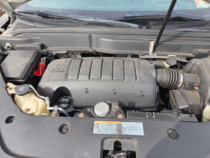 2012-gmc-acadia-denali-image-8