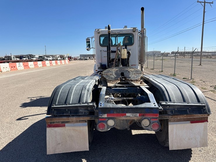 2012-peterbilt-386-image-8