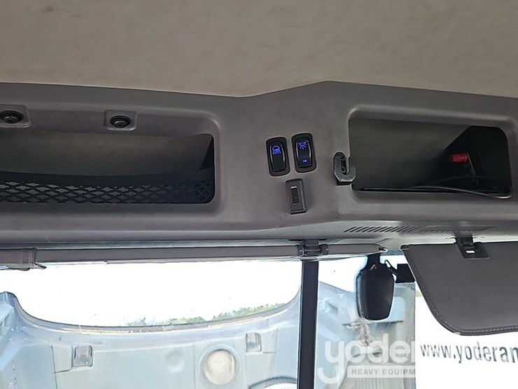 2020-mack-mack-anthem-t64-6x4-truck-tractor,-day-cab,-mp-7-425hp-diesel-engine,-automatic-m-drive-transmission-image-44