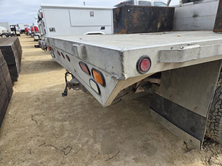 2006-chevrolet-k3500-image-9