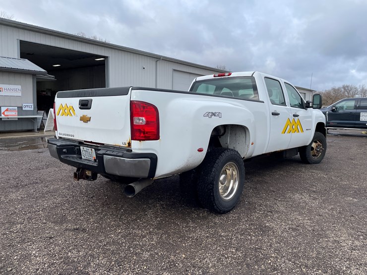 2012-chevrolet-3500-image-5