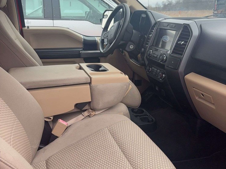 2019-ford-f150-xlt-image-5