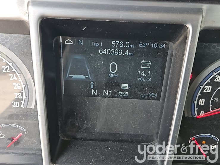 2021-mack-mack-anthem-t64-6x4-truck-tractor,-day-cab,-mp-7-425hp-diesel-engine,-automatic-m-drive-transmission-image-45