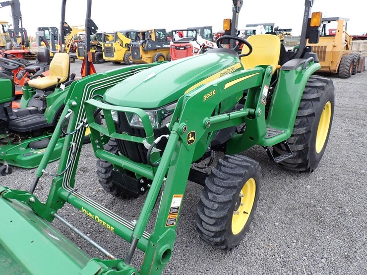 2021-john-deere-3038e-image-3