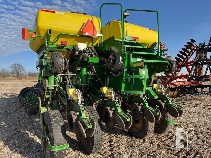 john-deere-1770nt-image-15