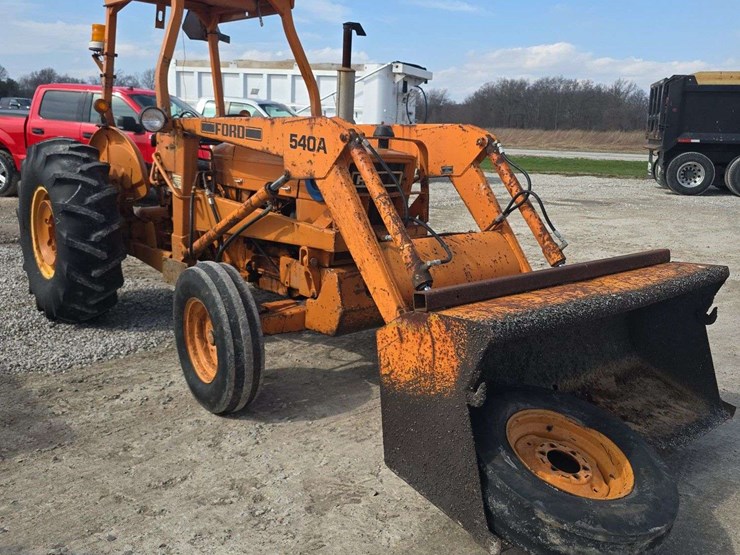 1982-ford-540-image-3