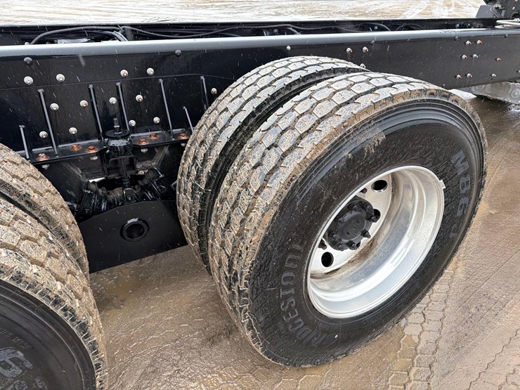 2025-dennis-eagle-proview-image-11