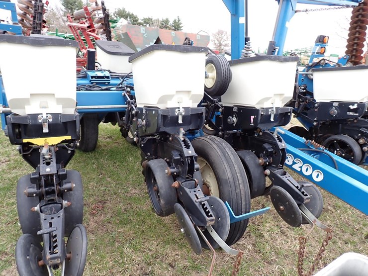 kinze-2300-image-3