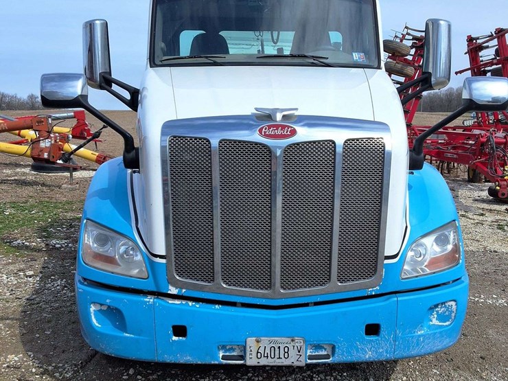 2016-peterbilt-579-image-32