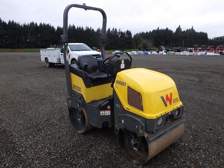 2019-wacker-neuson-rd12a-tandem-vibratory-roller-image-3