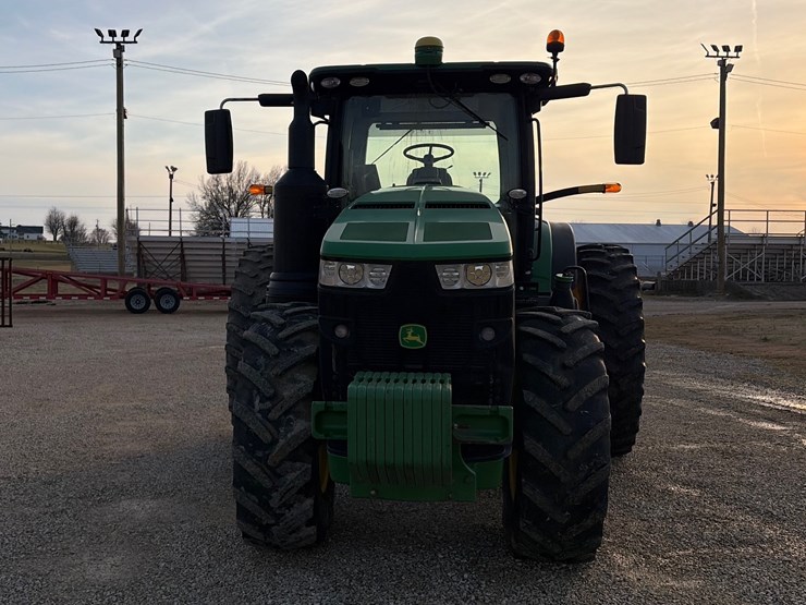 2018-john-deere-8245r-image-2