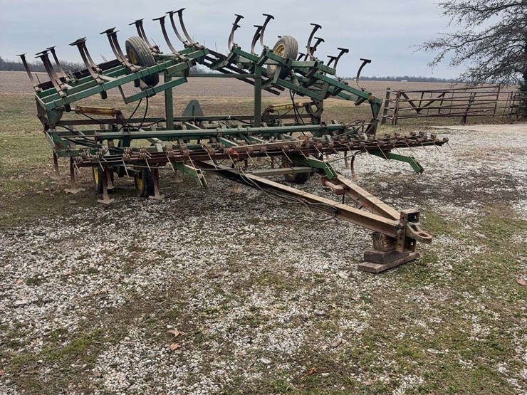 john-deere-1010-image-2