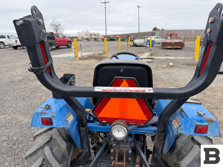 new-holland-t1520-image-25